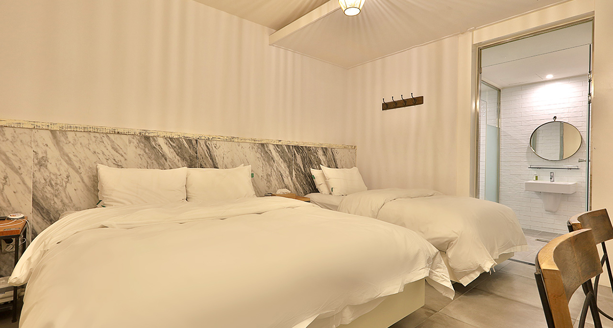 Premium Suite Twin